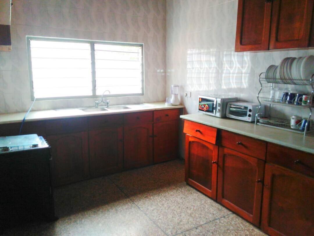 Jackson Guesthouse Anomabo Anomabu Экстерьер фото